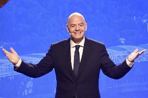 FIFA让所有球员赛前列队引争议！记者：世界杯的首发11人才是巅峰